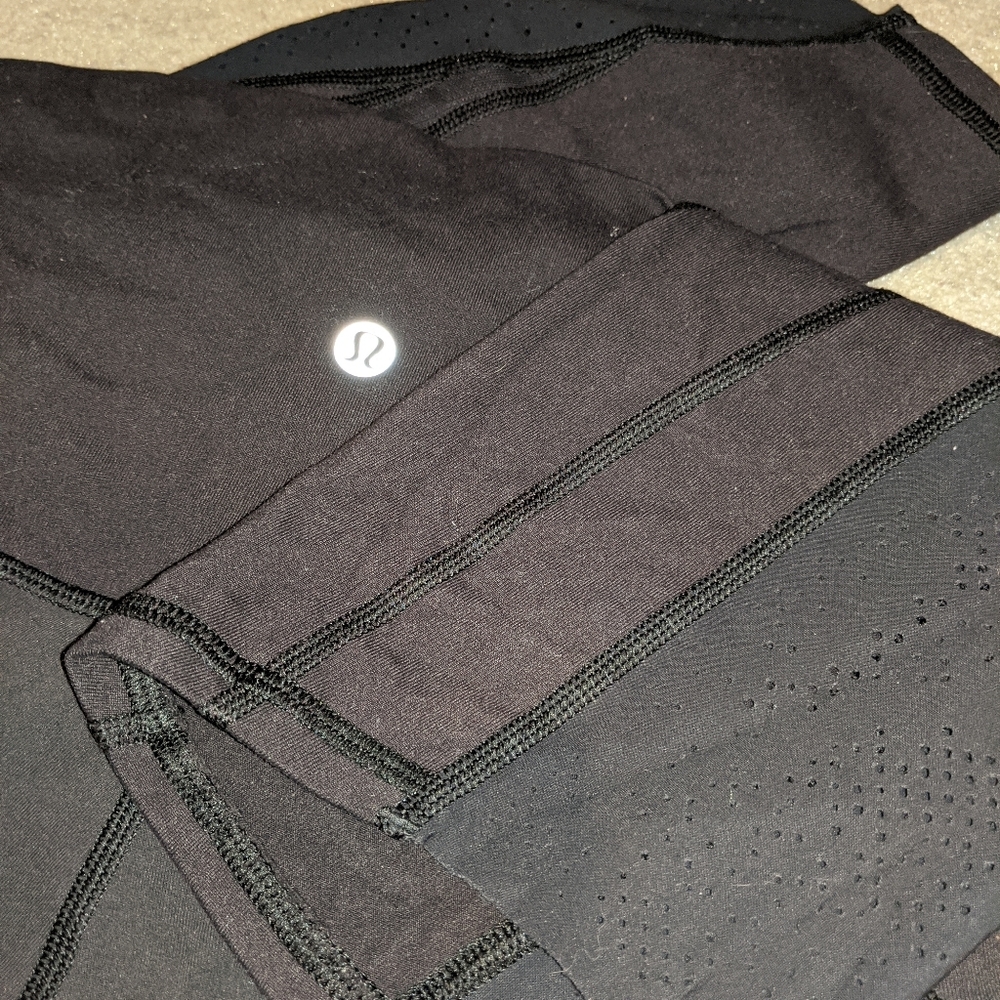 Lululemon crops